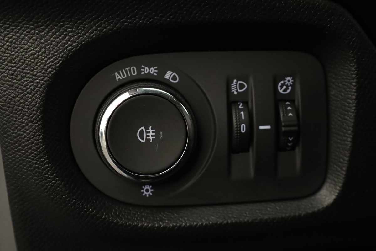 opel-corsa-2025-gasolina-1199cc