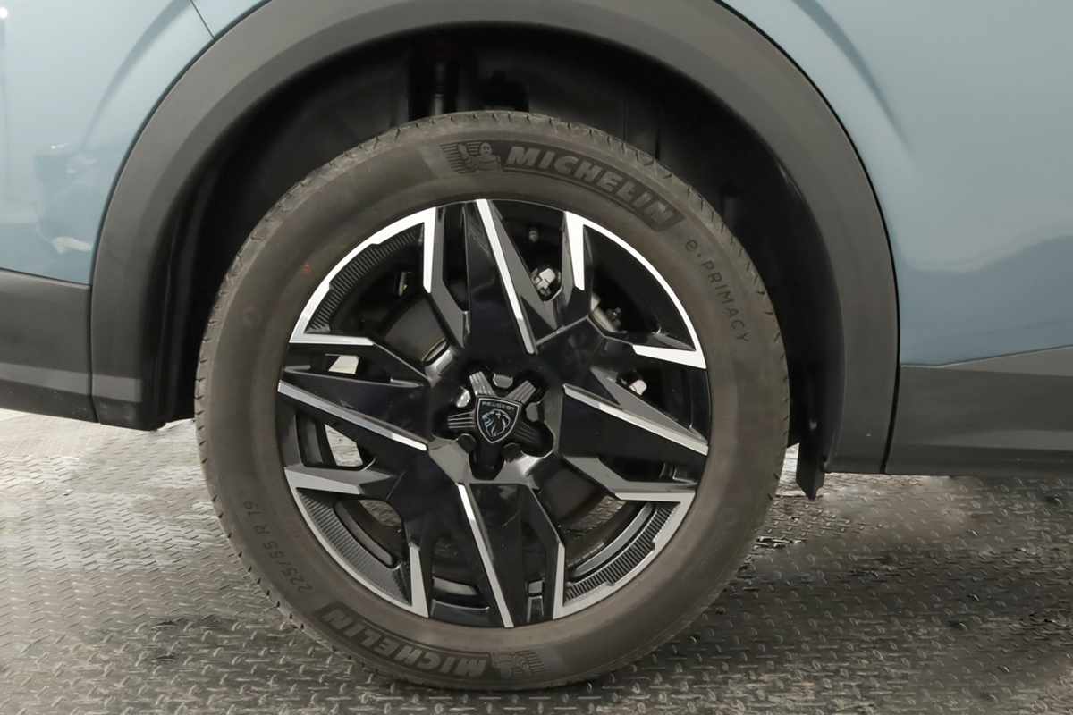 peugeot-5008-2025-gasolina-1199cc