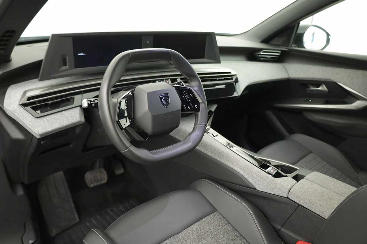 peugeot-5008-2025-gasolina-1199cc