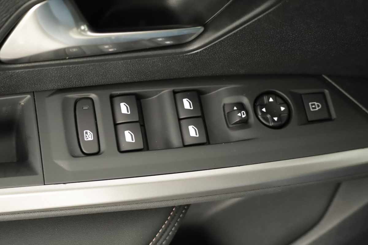peugeot-5008-2025-gasolina-1199cc