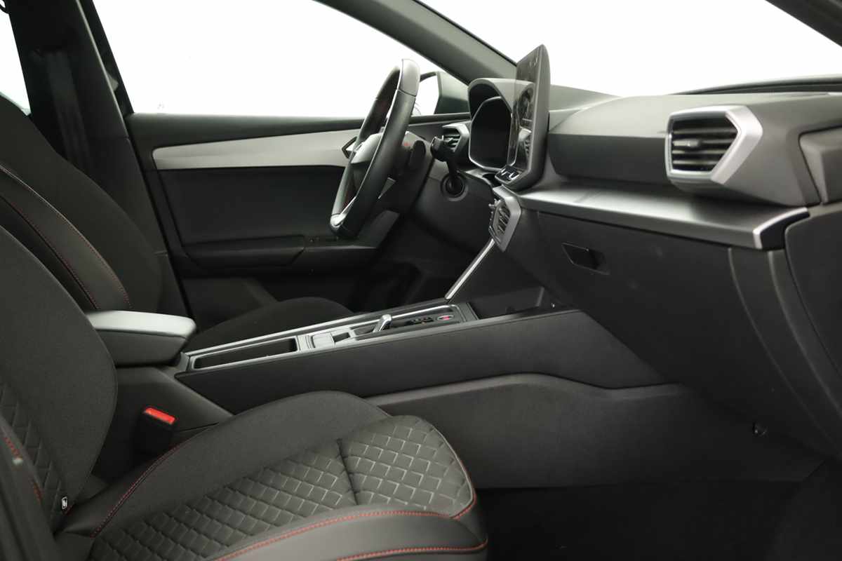 seat-leon-st-2025-hibrido-a-gasolina-1498cc