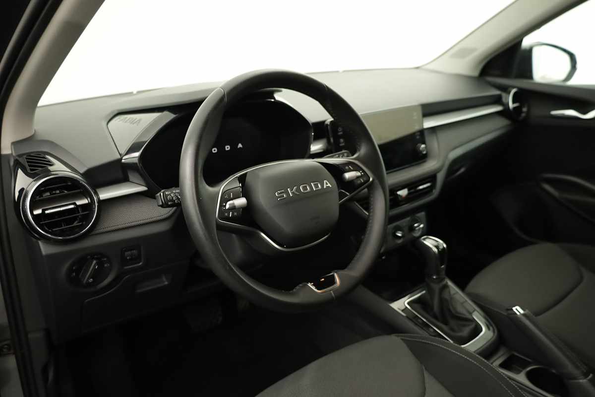 skoda-fabia-2025-gasolina-999cc