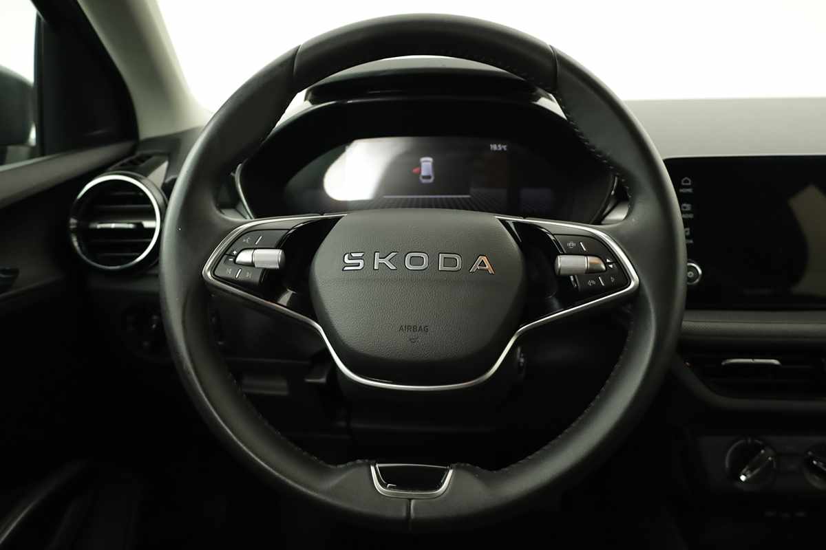 skoda-fabia-2025-gasolina-999cc