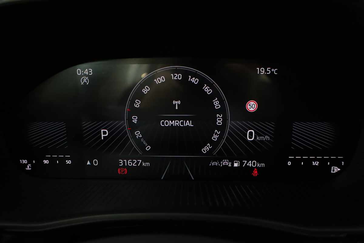 skoda-fabia-2025-gasolina-999cc
