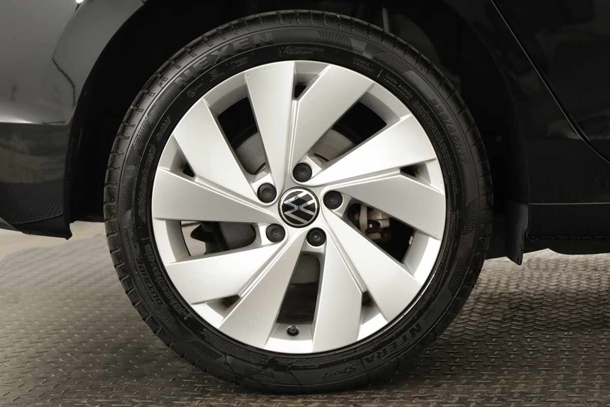 volkswagen-golf-2025-hibrido-a-gasolina-1498cc