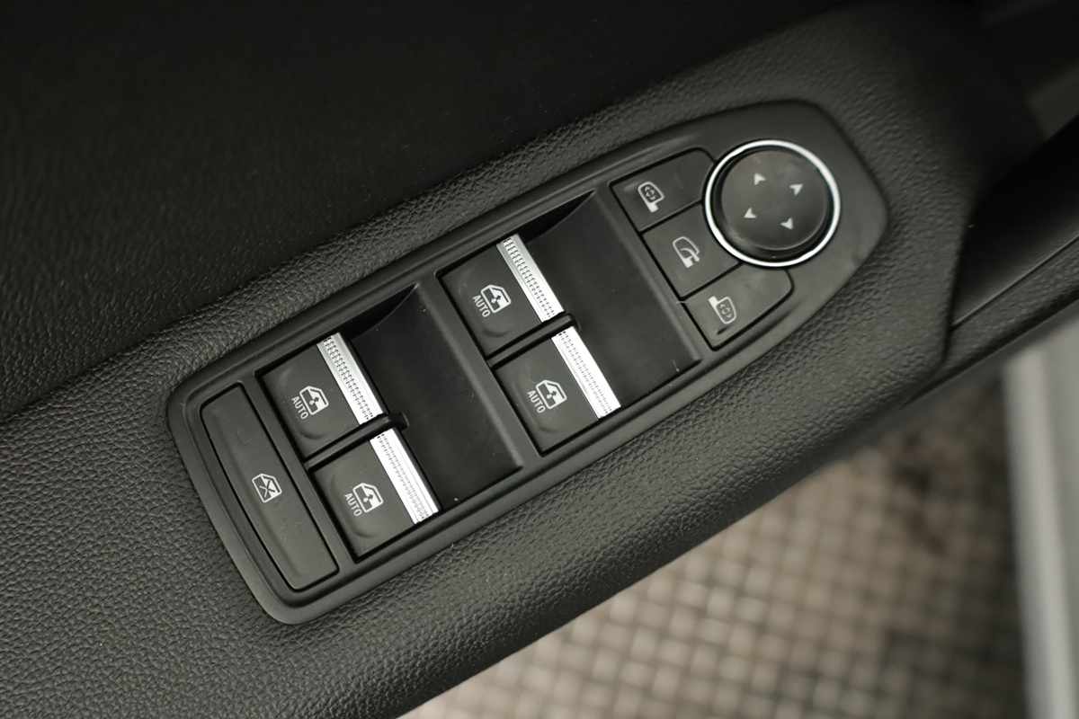 renault-captur-2024-gpl-999cc