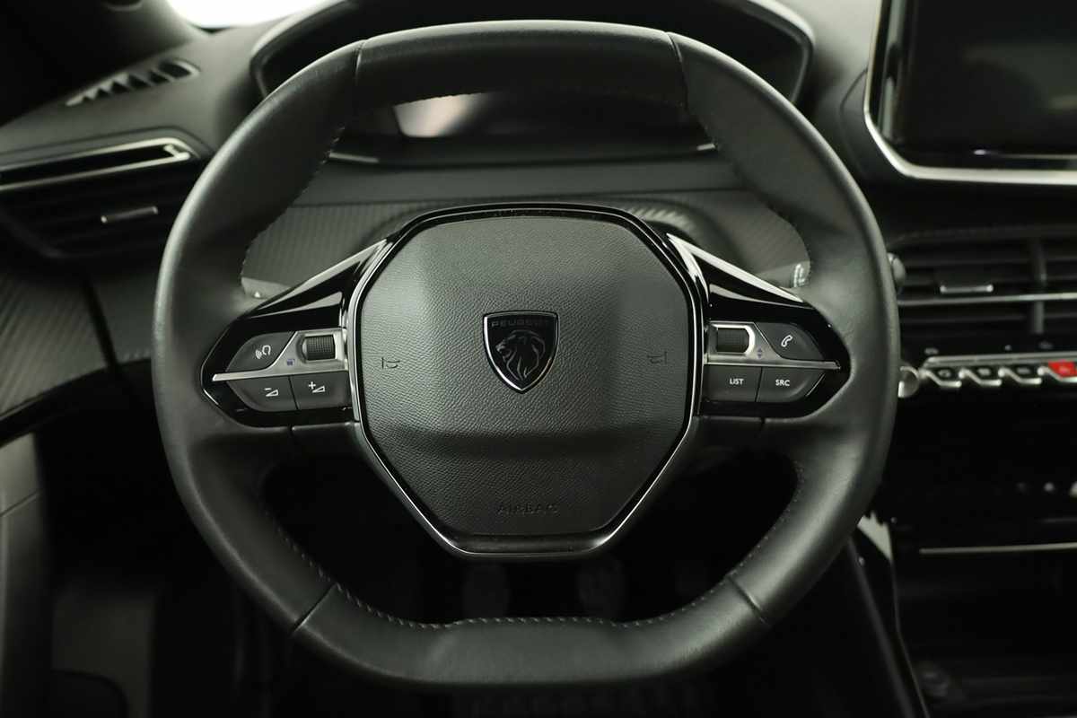 peugeot-2008-2025-gasolina-1199cc