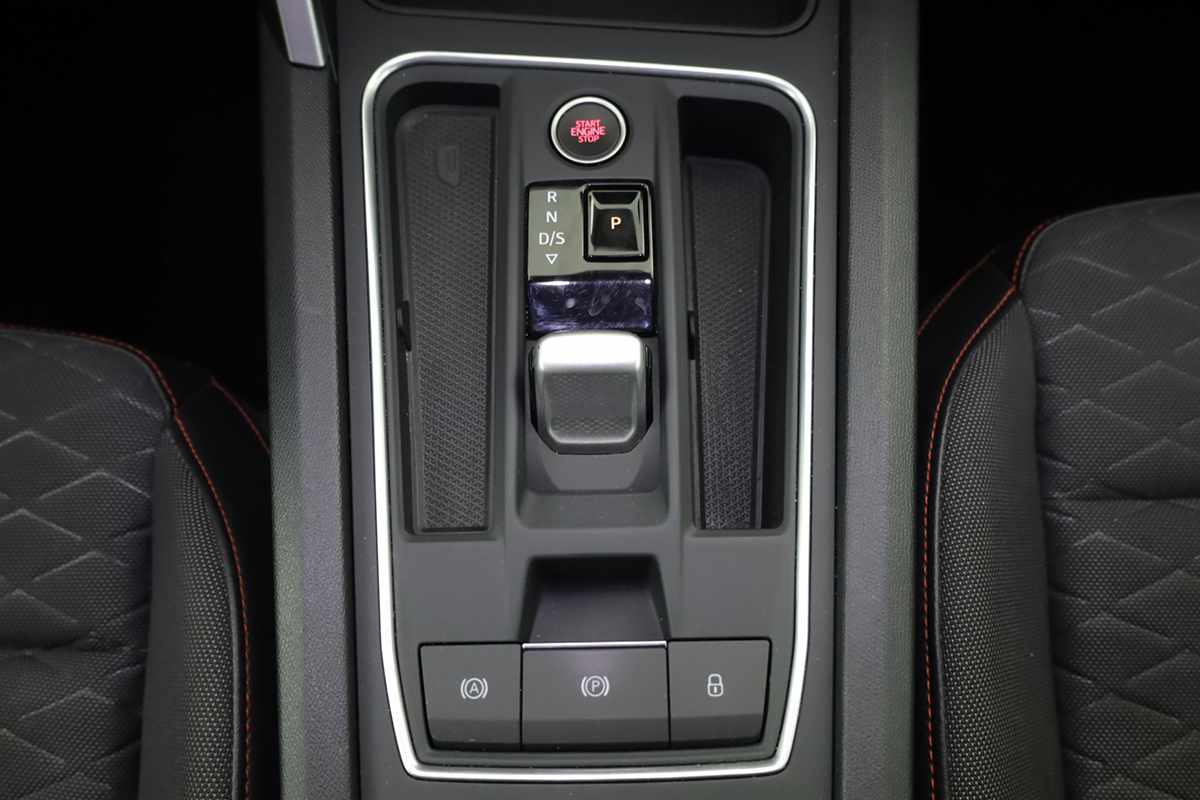 seat-leon-st-2025-hibrido-a-gasolina-1498cc