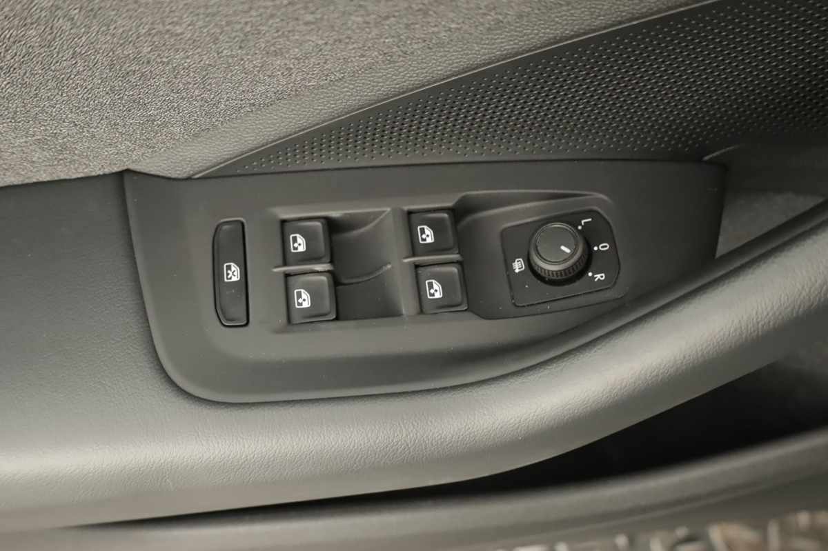 volkswagen-passat-variant-2025-hibrido-a-gasolina-1498cc