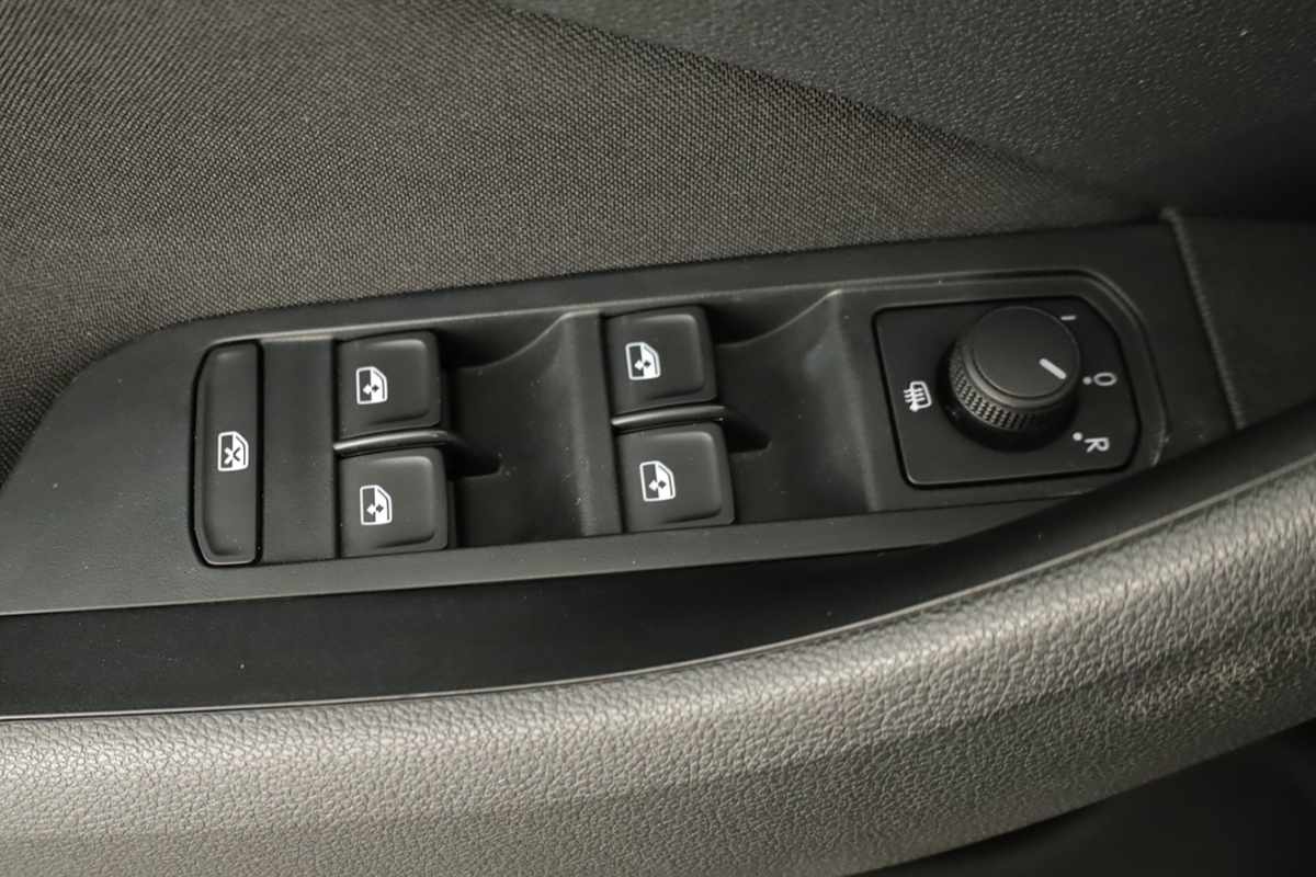skoda-kamiq-2024-gasolina-999cc