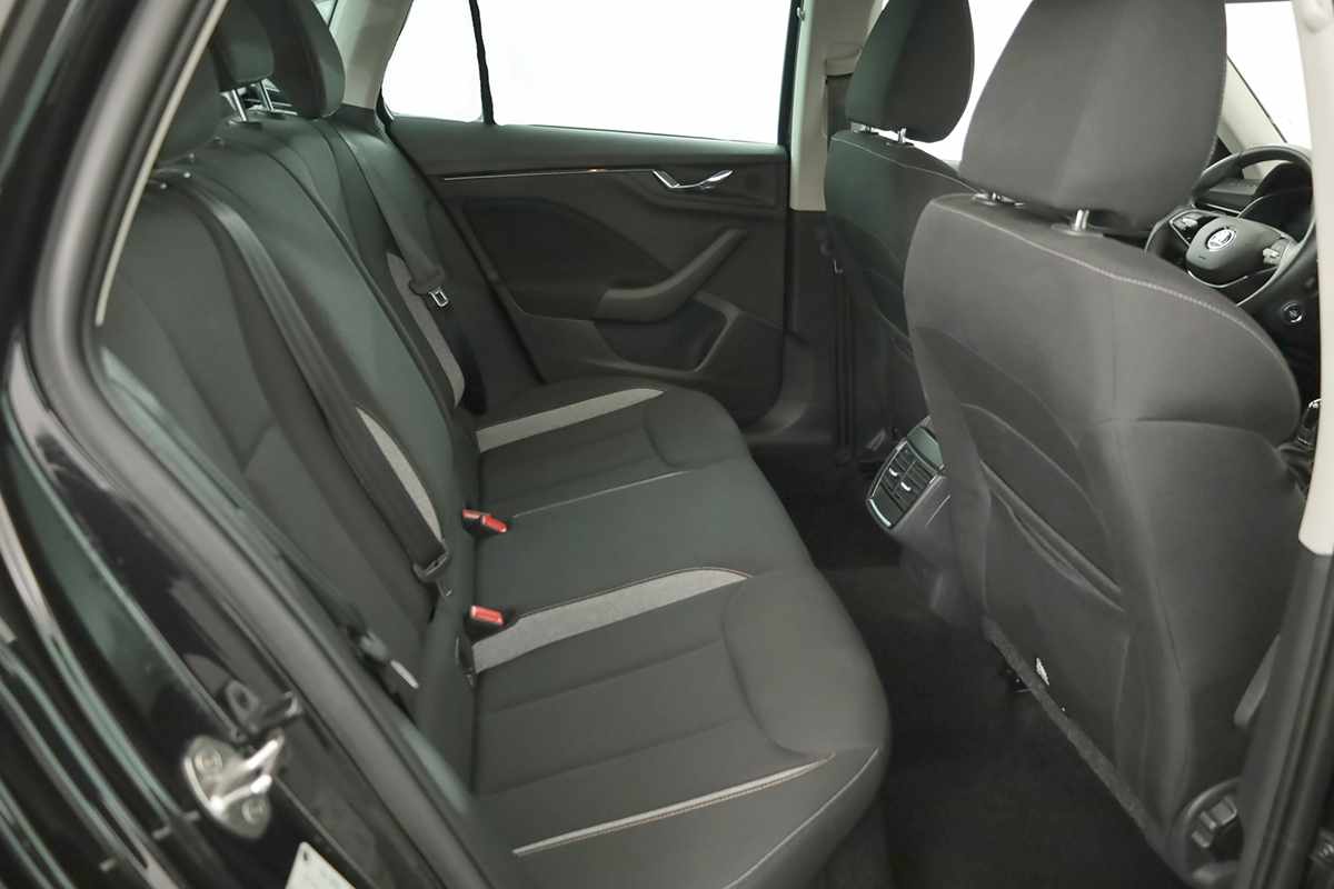skoda-kamiq-2024-gasolina-999cc