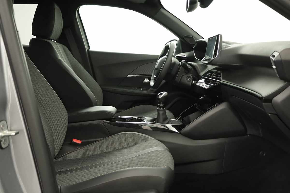 peugeot-2008-2025-gasolina-1199cc