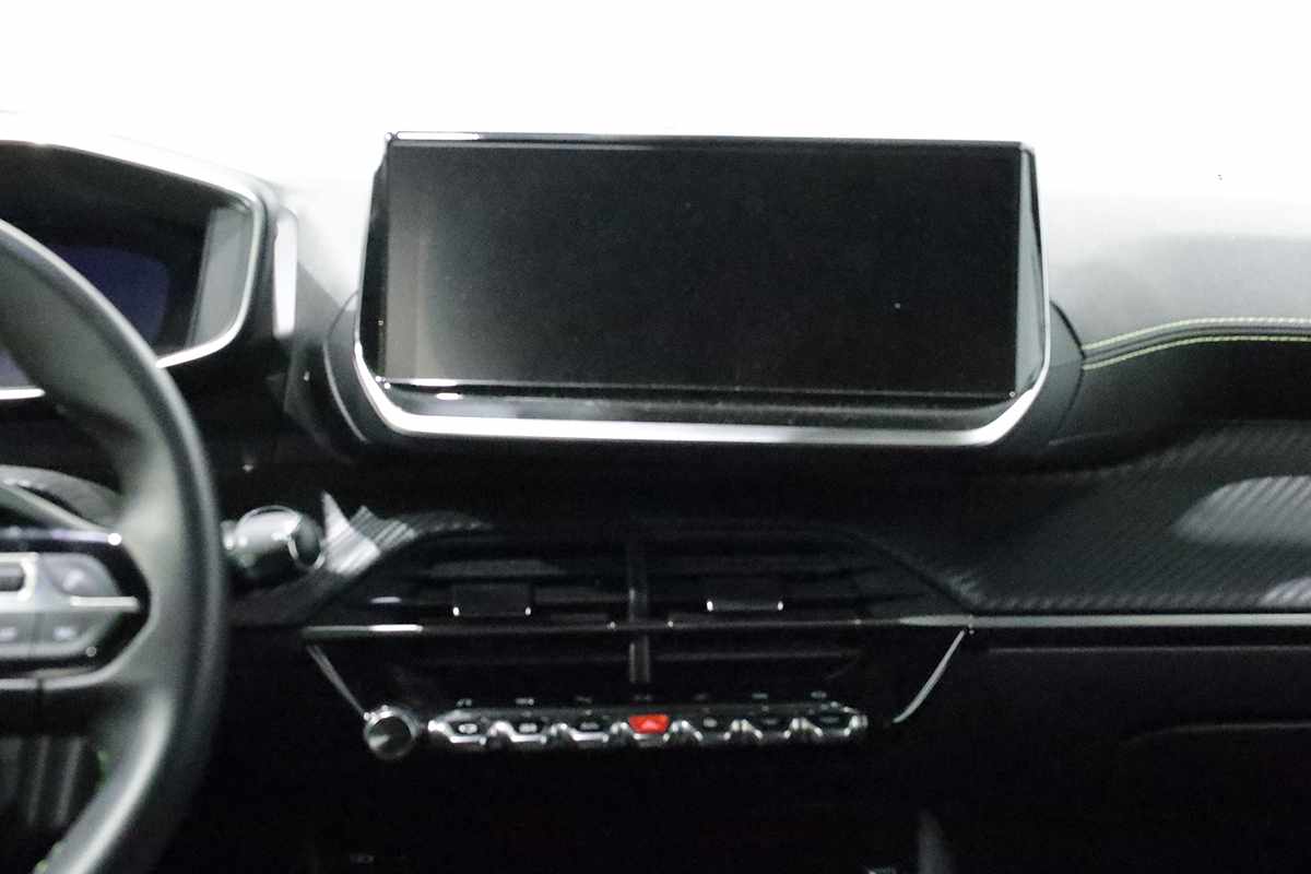 peugeot-208-2022-gasolina-1199cc