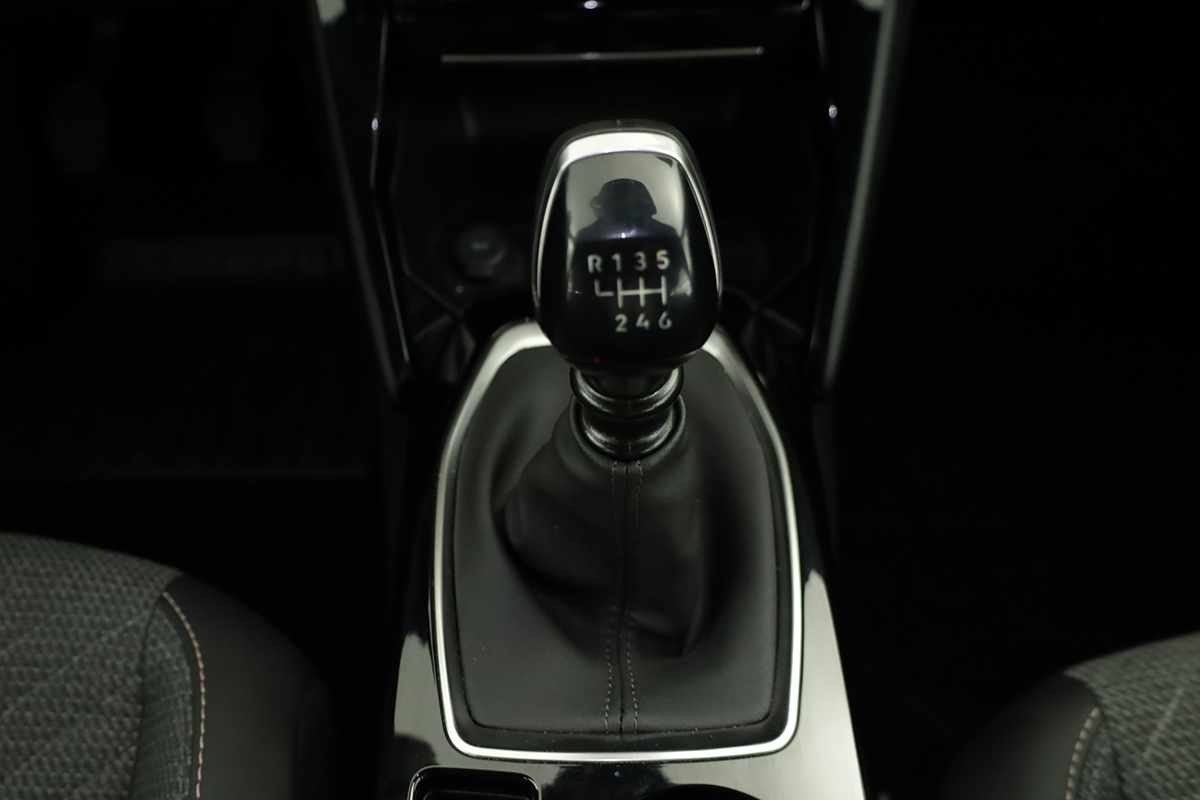 peugeot-2008-2025-gasolina-1199cc