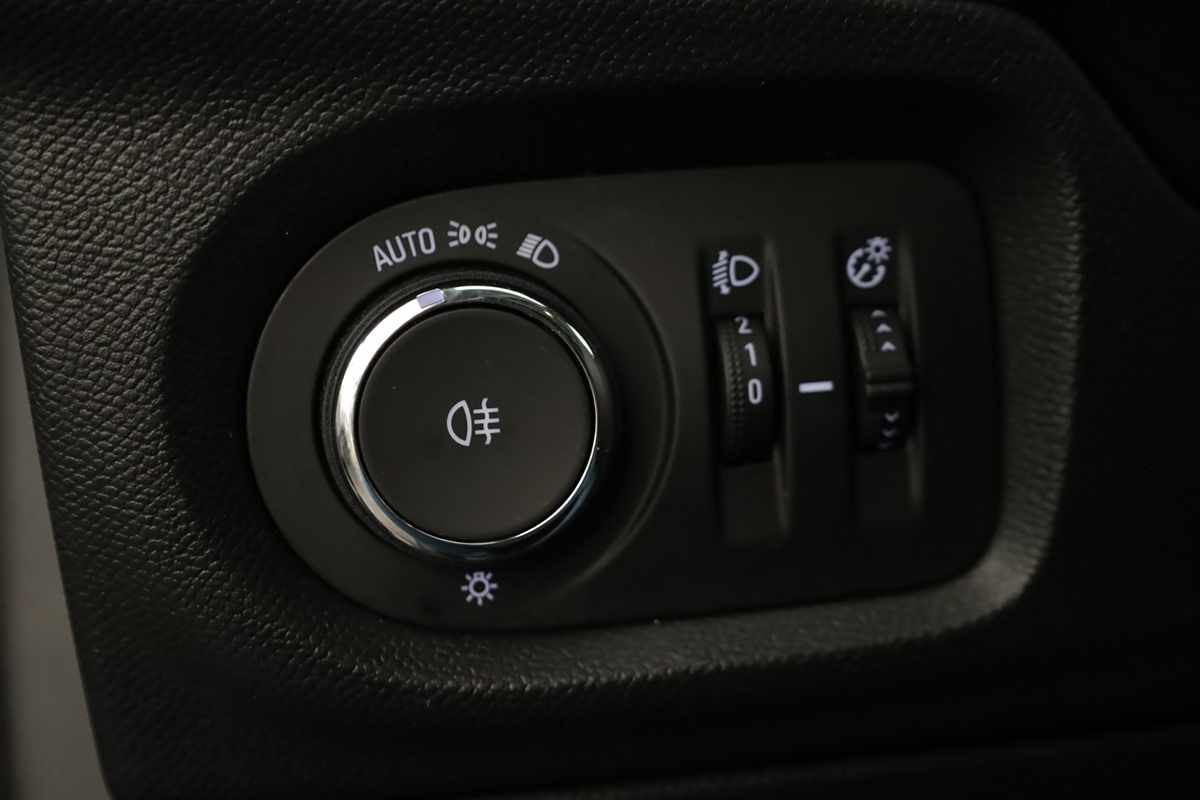 opel-corsa-2025-gasolina-1199cc