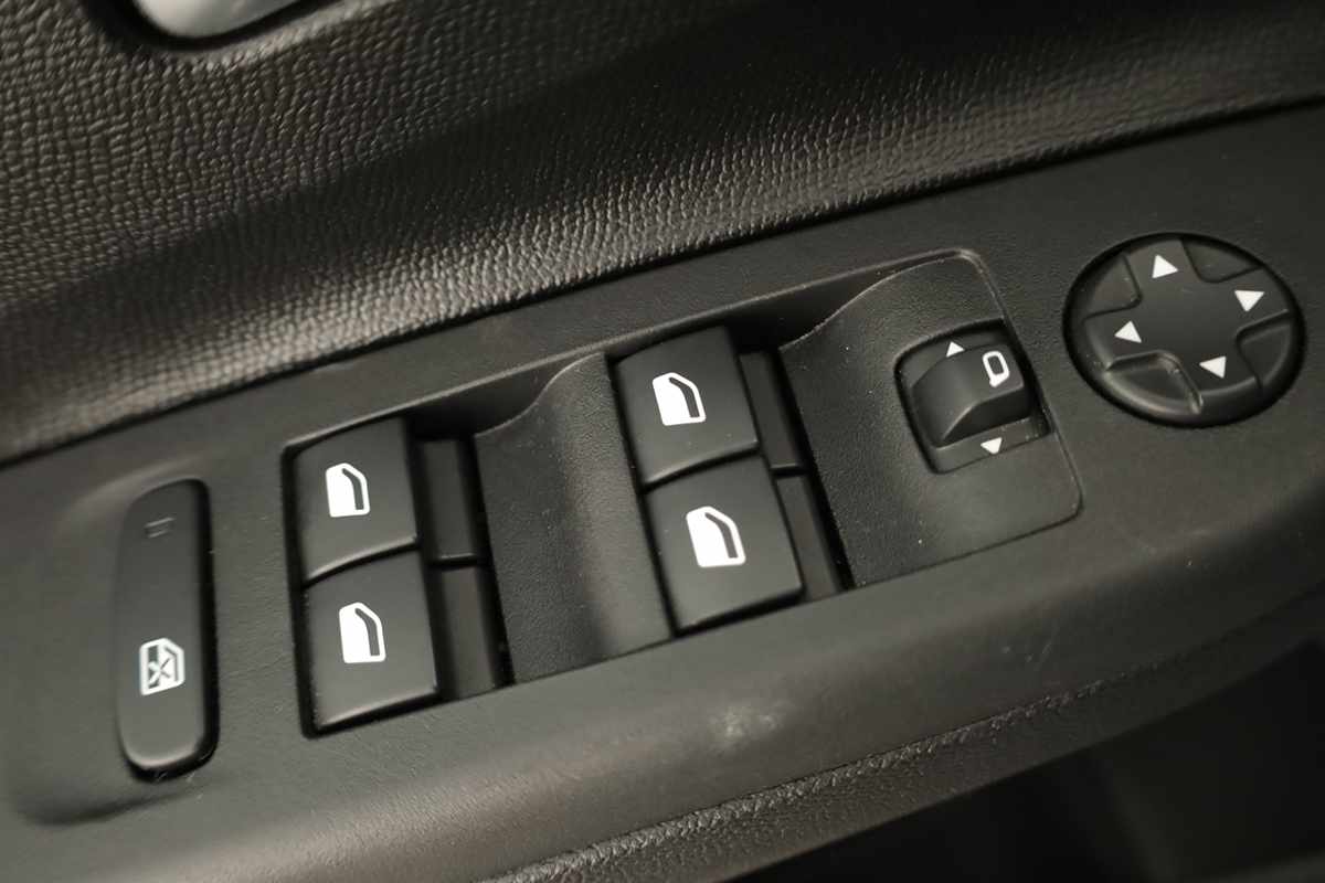opel-corsa-2025-gasolina-1199cc