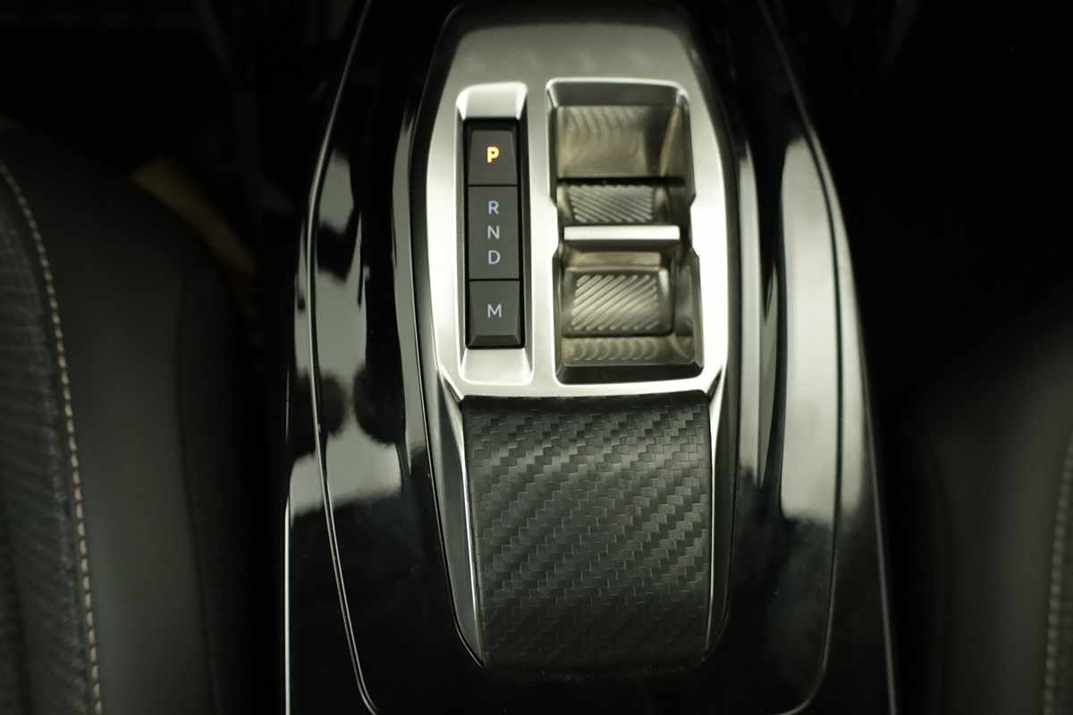 peugeot-208-2025-gasolina-1199cc