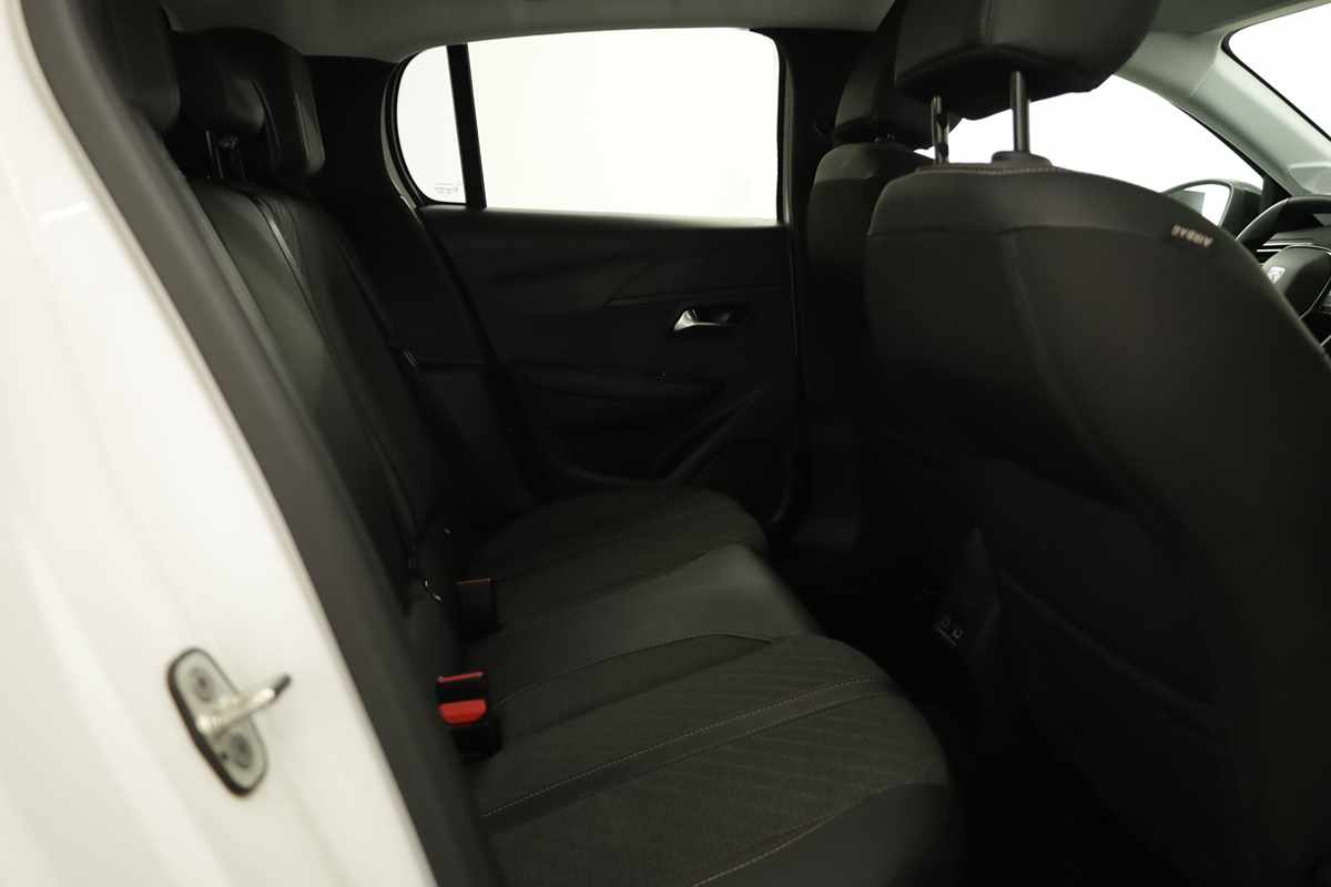 peugeot-208-2025-gasolina-1199cc