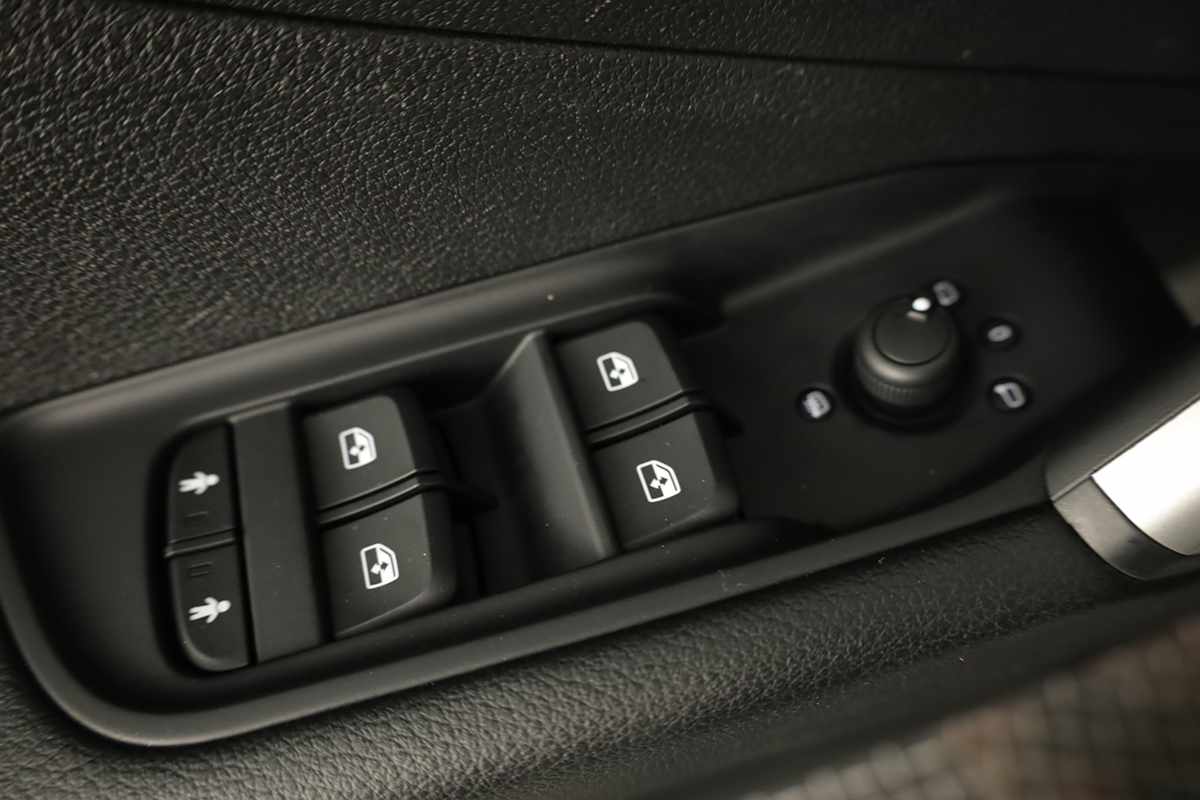 audi-q2-2025-gasolina-1498cc