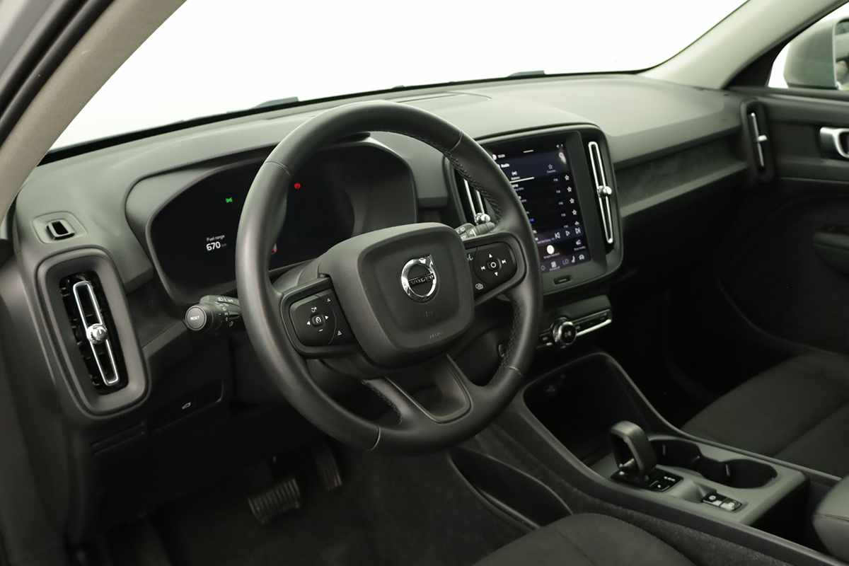 volvo-xc40-2025-gasolina-1969cc