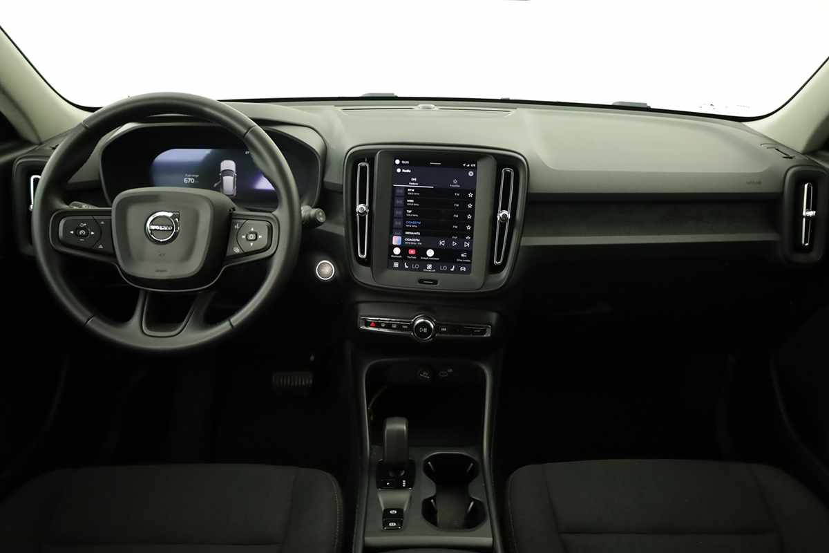 volvo-xc40-2025-gasolina-1969cc
