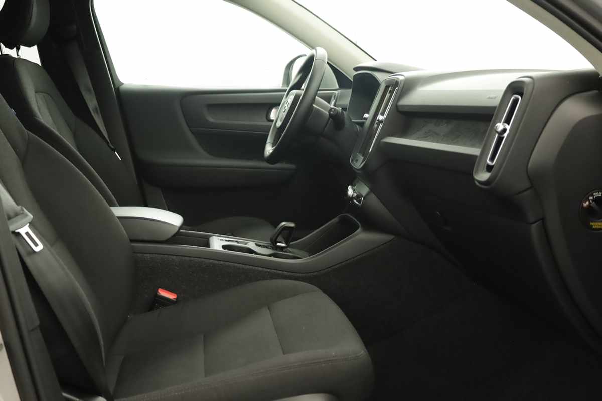 volvo-xc40-2025-gasolina-1969cc