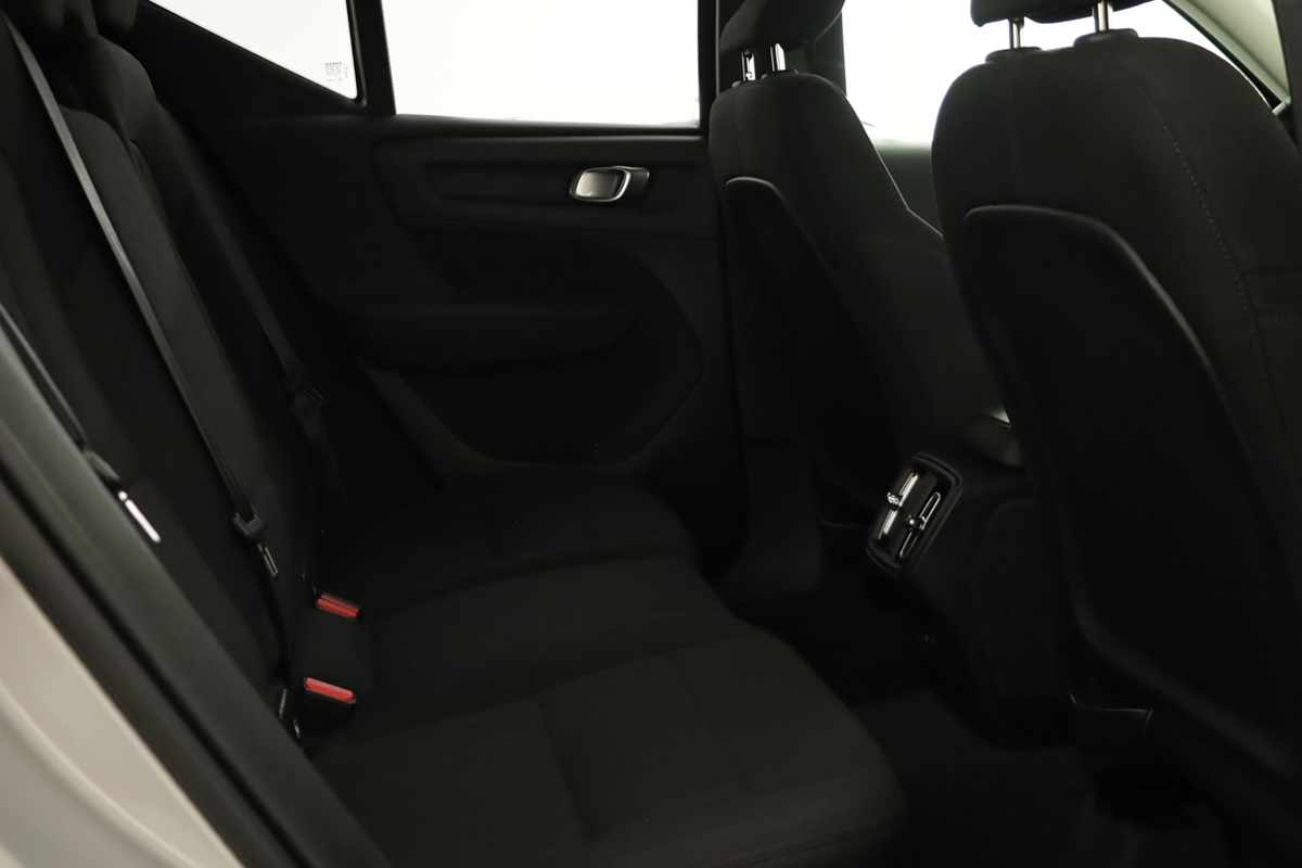 volvo-xc40-2025-gasolina-1969cc