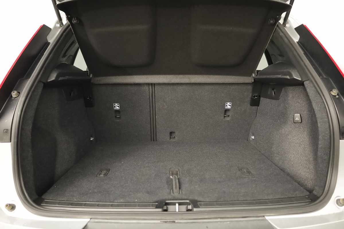 volvo-xc40-2025-gasolina-1969cc