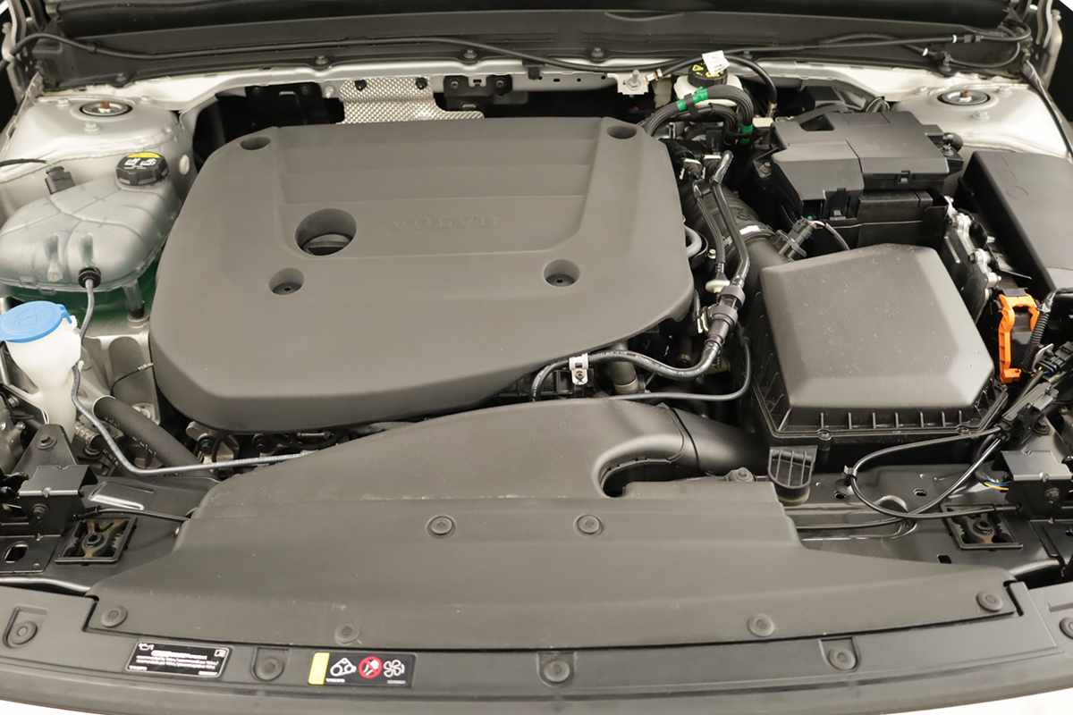 volvo-xc40-2025-gasolina-1969cc