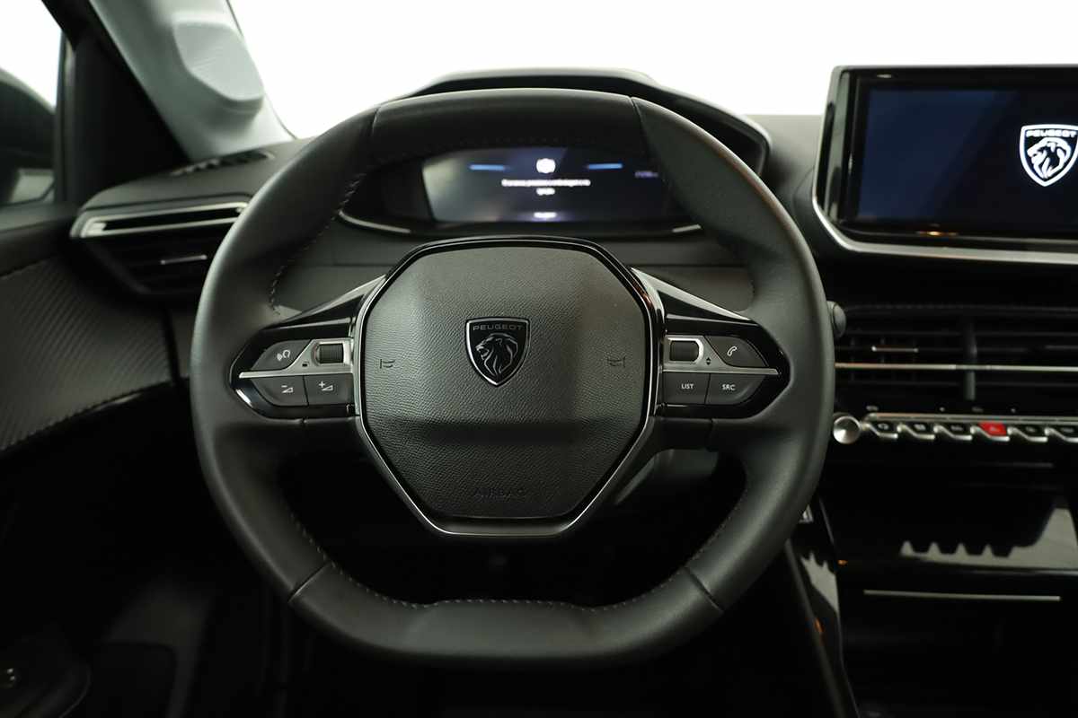 peugeot-208-2025-gasolina-1199cc