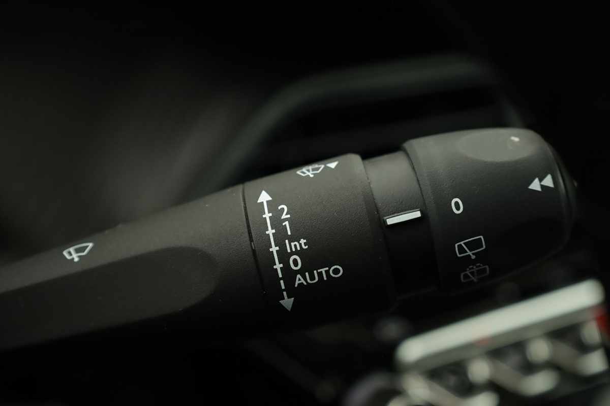 peugeot-208-2025-gasolina-1199cc