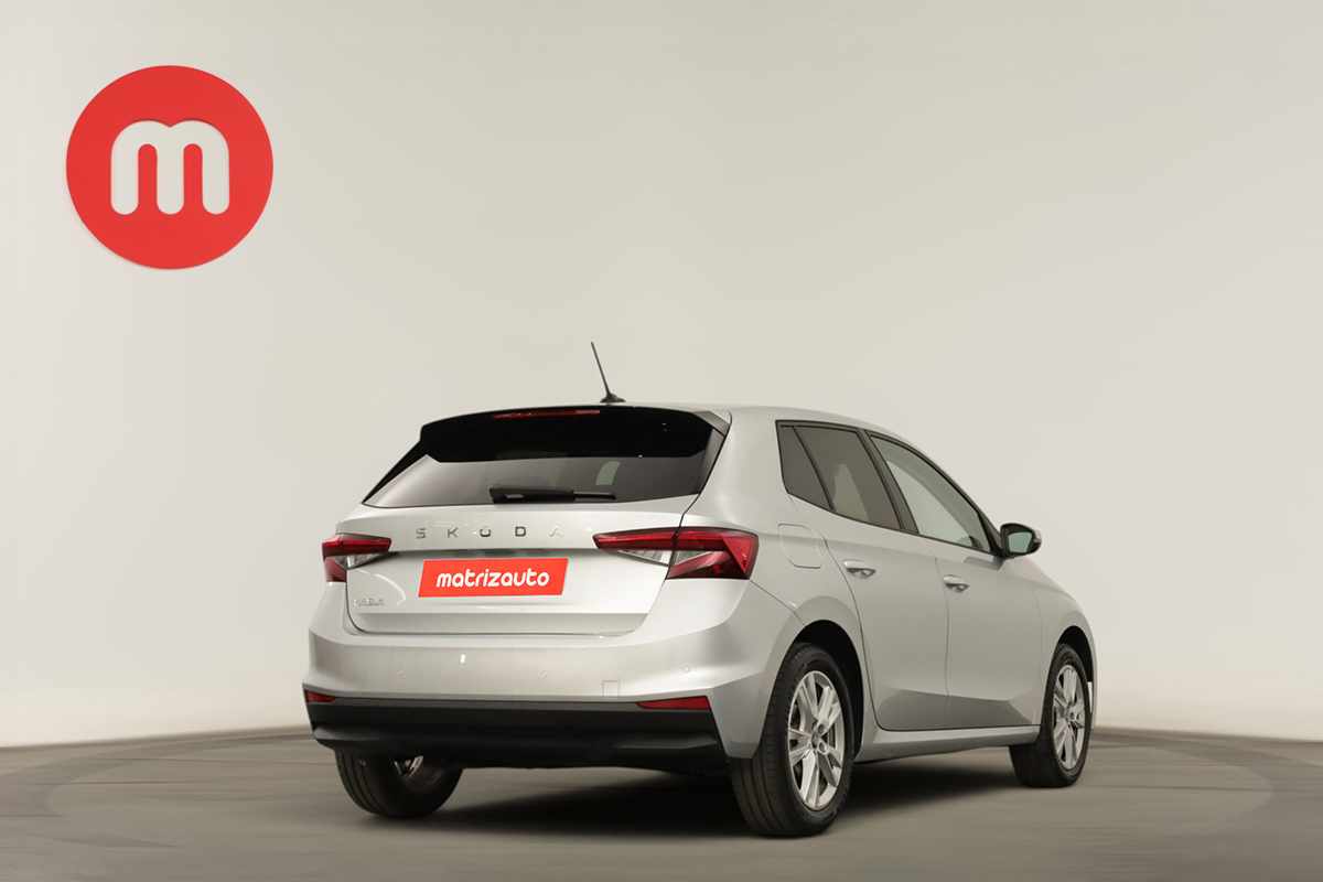 skoda-fabia-2025-gasolina-999cc