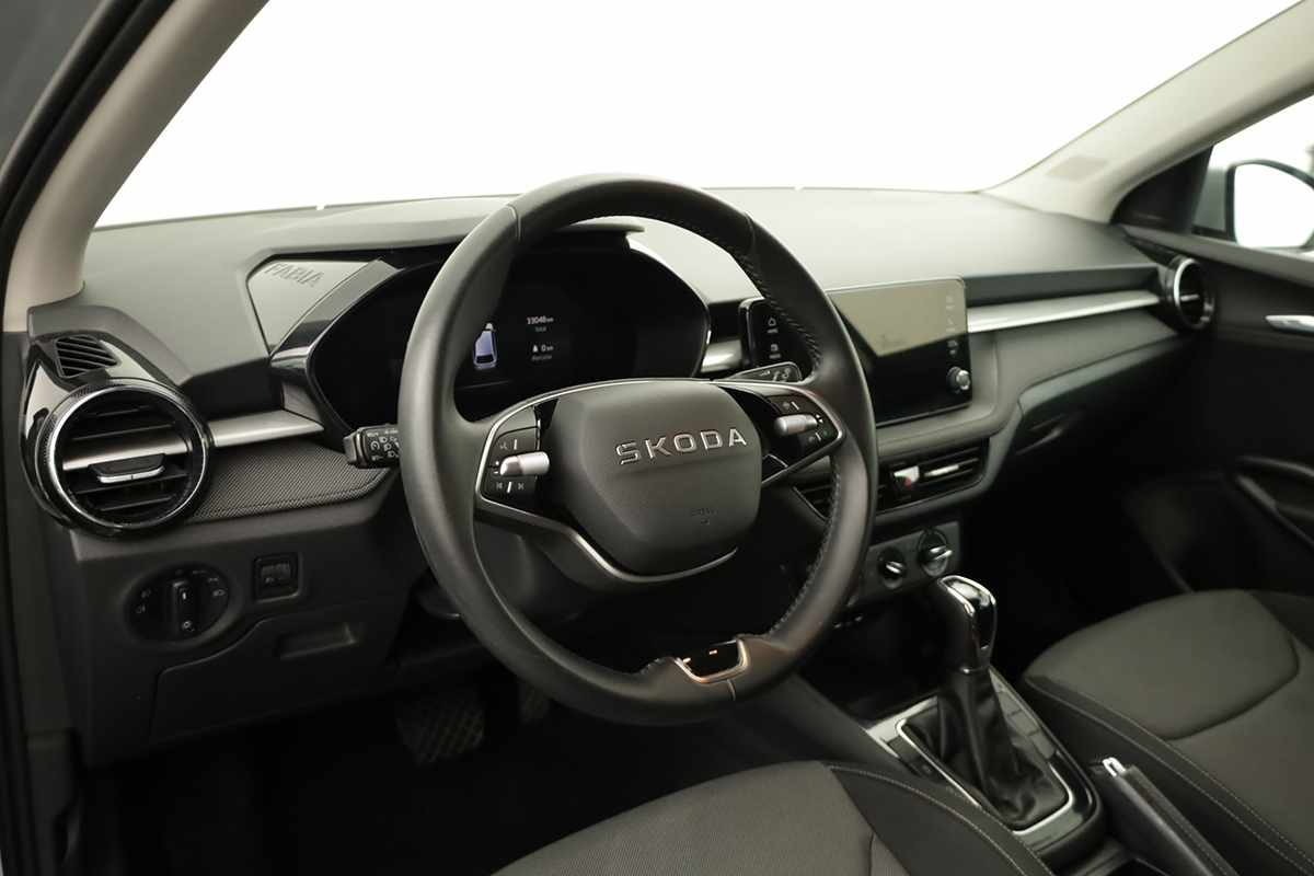 skoda-fabia-2025-gasolina-999cc