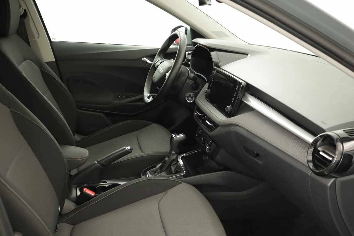 skoda-fabia-2025-gasolina-999cc