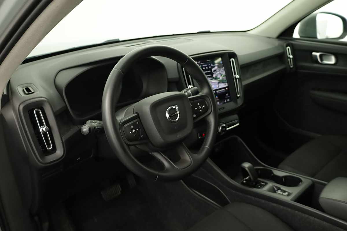 volvo-xc40-2025-gasolina-1969cc