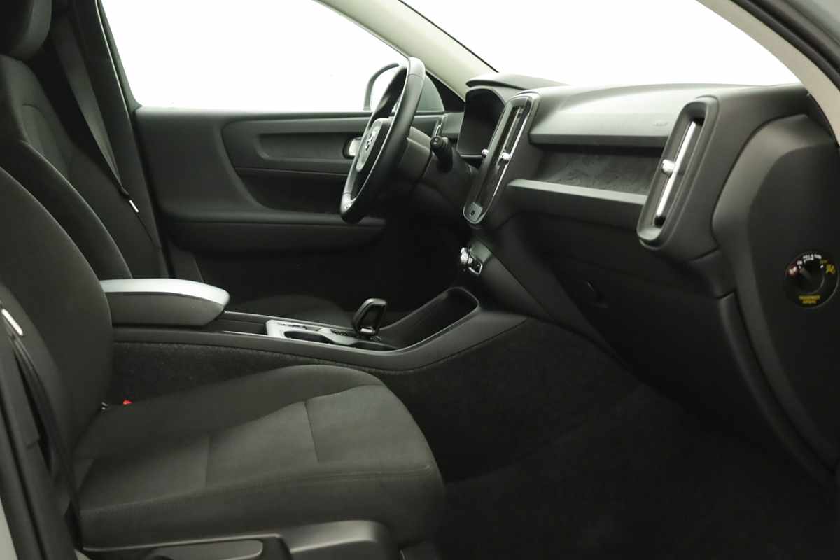 volvo-xc40-2025-gasolina-1969cc