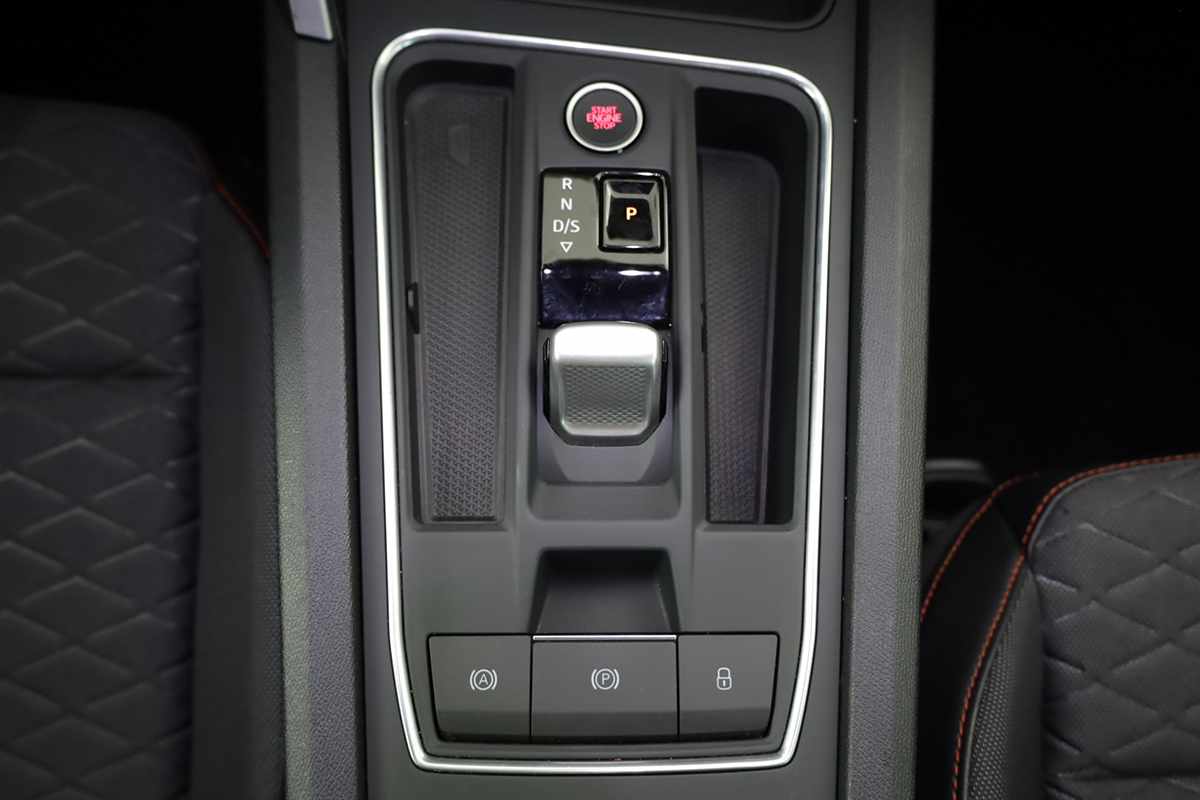 seat-leon-st-2025-hibrido-a-gasolina-1498cc