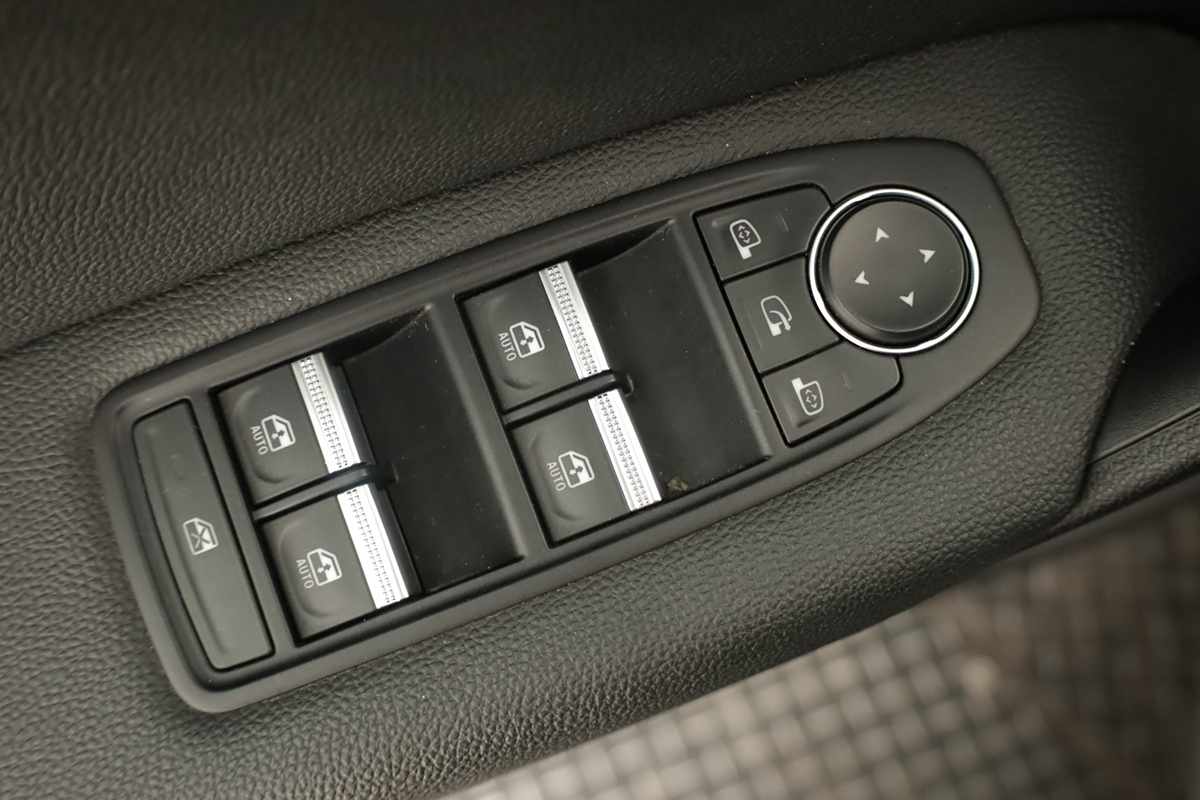 renault-captur-2024-gpl-999cc