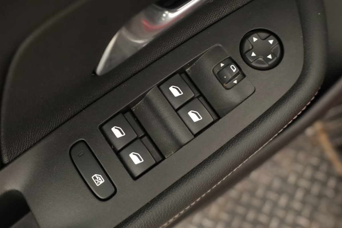 opel-mokka-2023-gasolina-1199cc