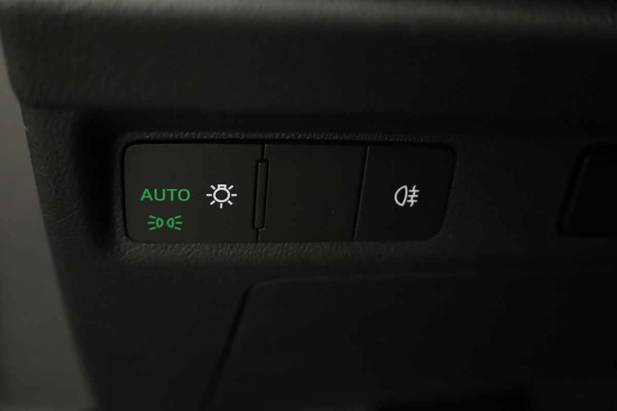 skoda-enyaq-2023-eletrico-0cc
