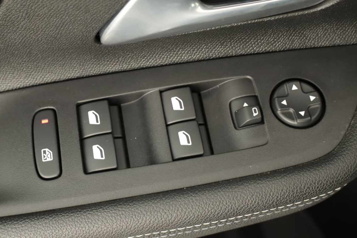 opel-mokka-2025-gasolina-1199cc