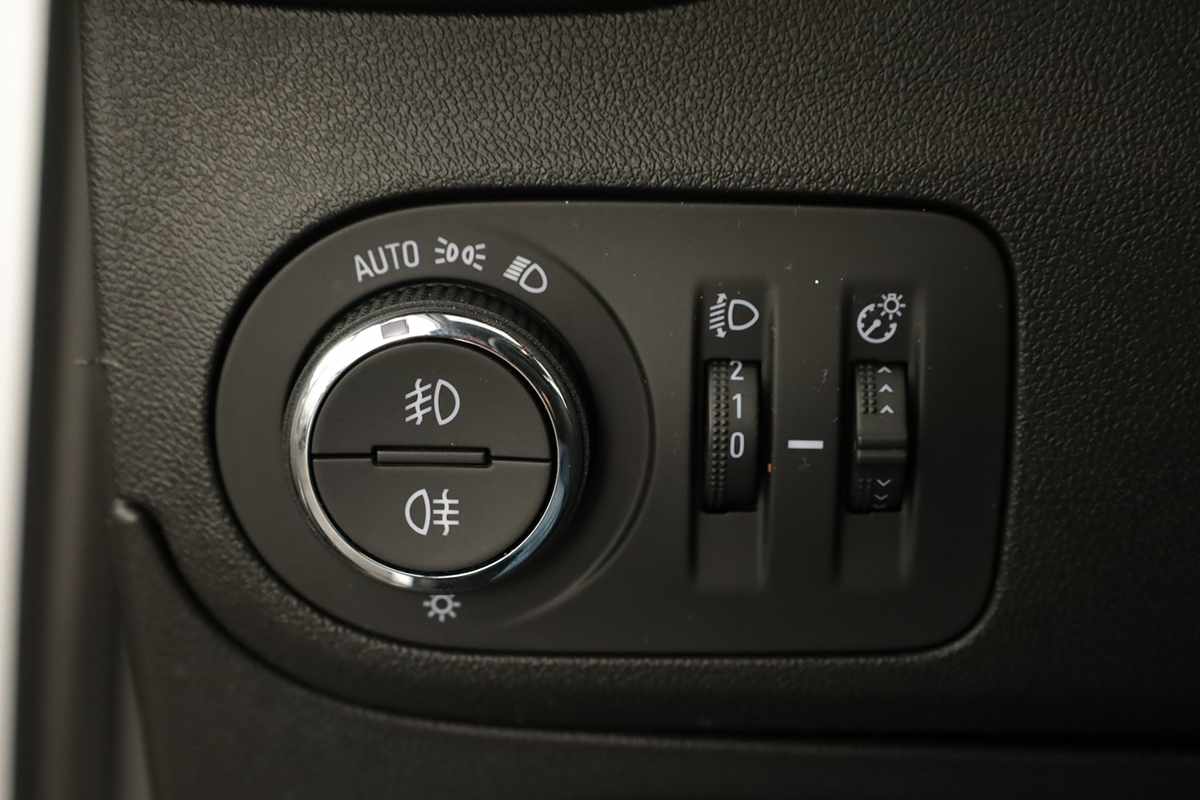 opel-crossland-2023-gasolina-1199cc