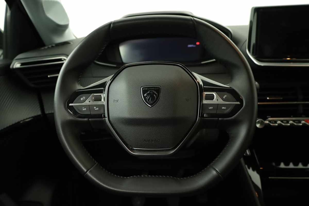 peugeot-208-2025-gasolina-1199cc