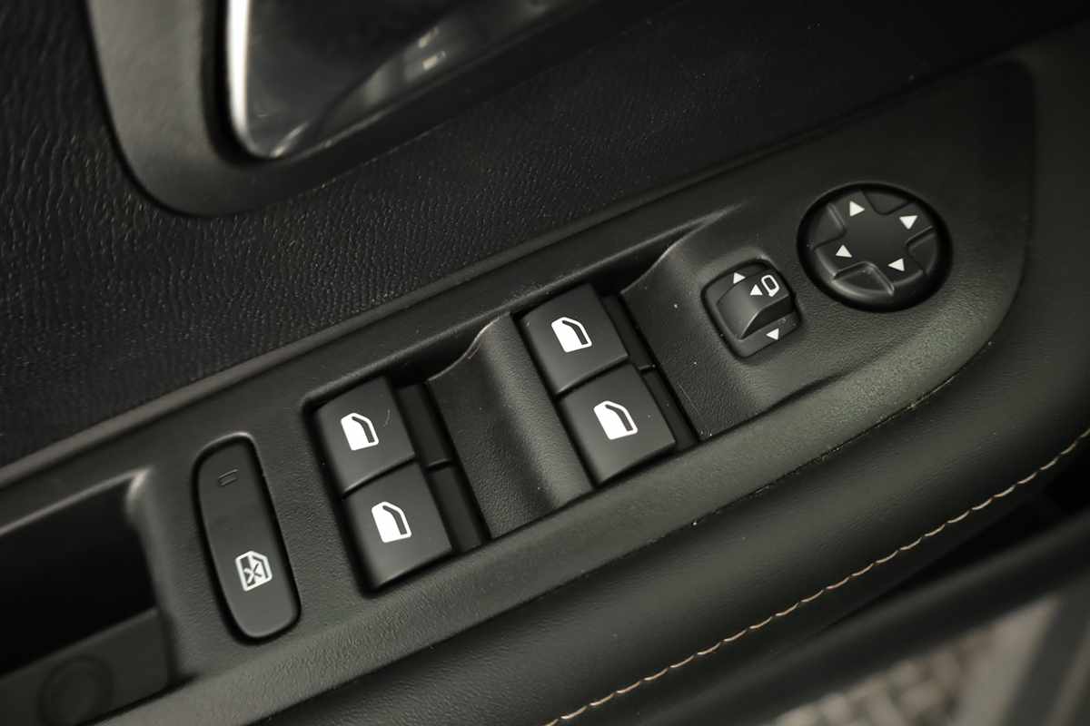 peugeot-208-2025-gasolina-1199cc