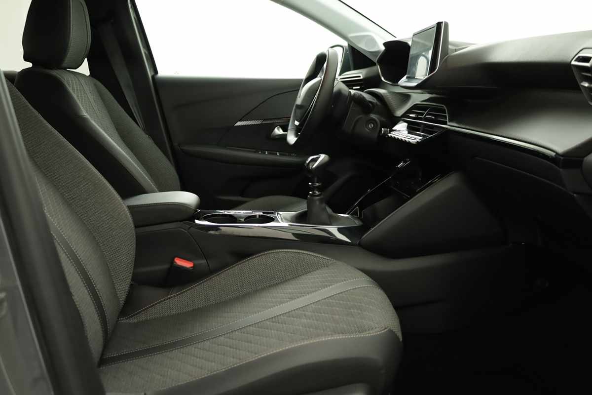 peugeot-208-2025-gasolina-1199cc