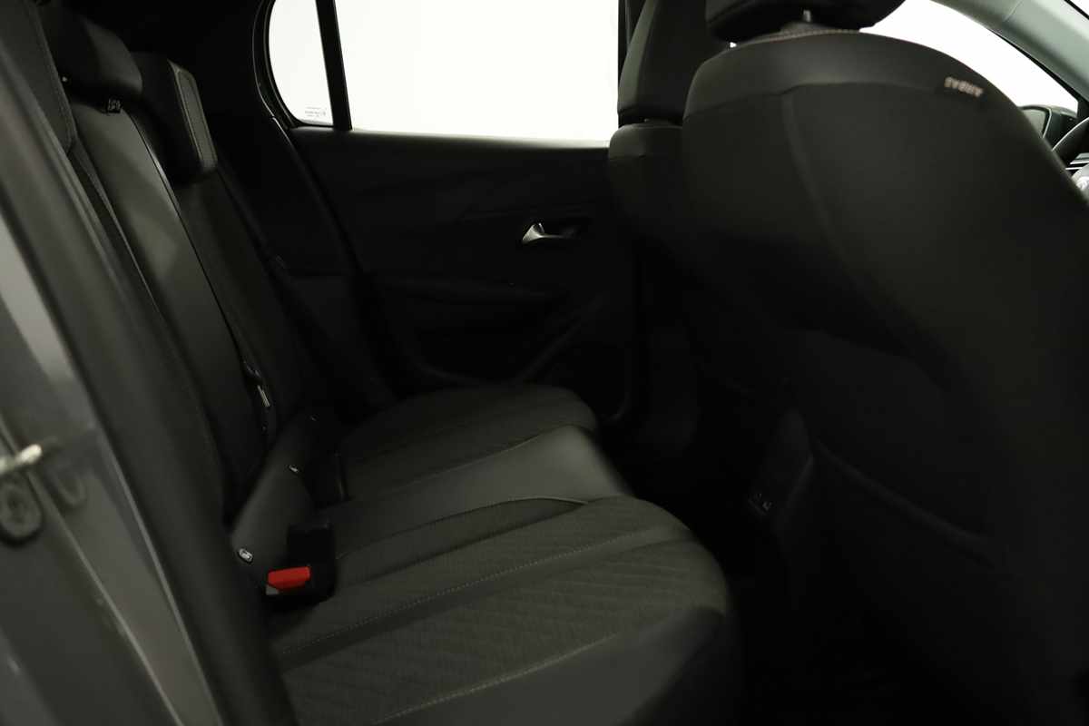 peugeot-208-2025-gasolina-1199cc
