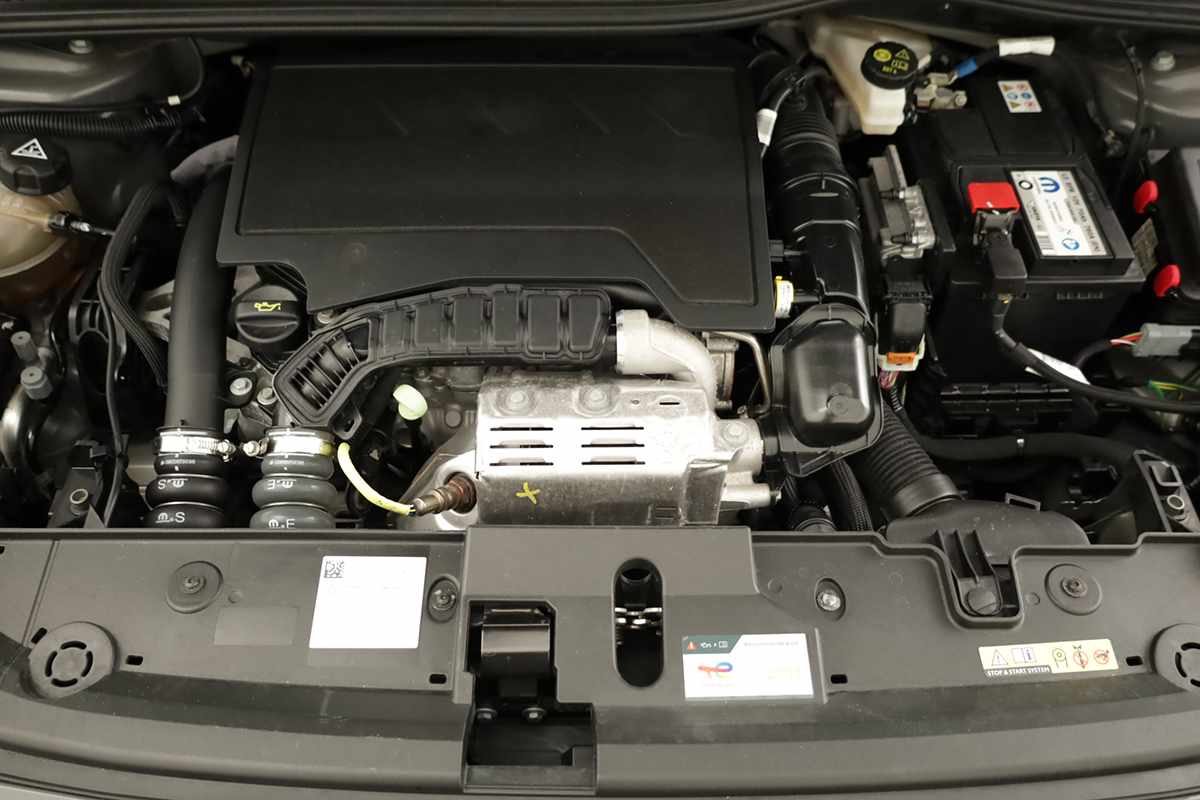 peugeot-208-2025-gasolina-1199cc