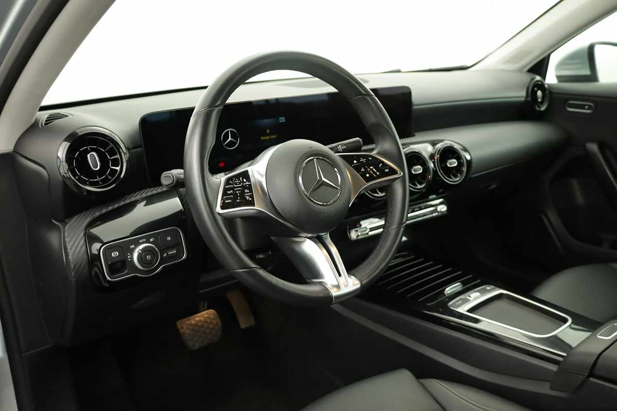 mercedes-benz-classe-a-2025-gasolina-1332cc