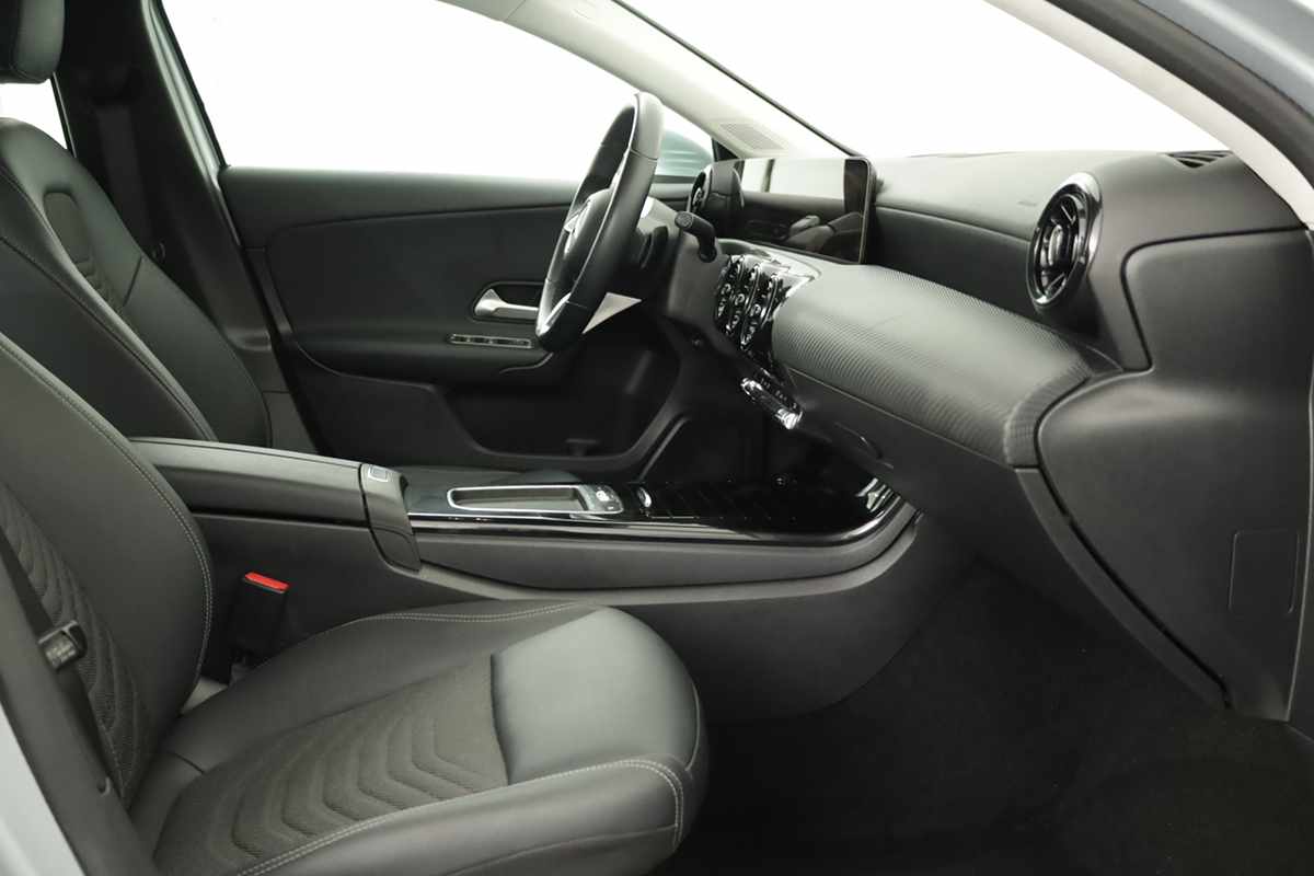 mercedes-benz-classe-a-2025-gasolina-1332cc