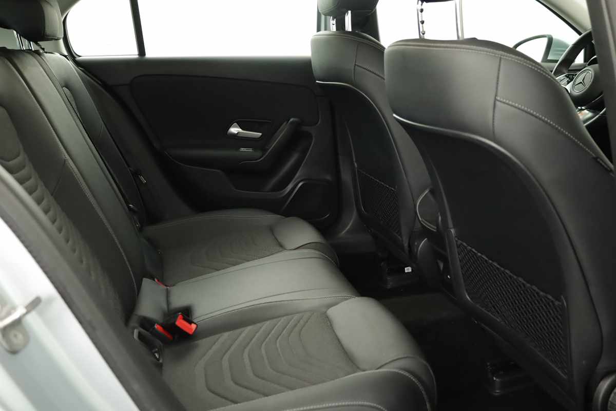 mercedes-benz-classe-a-2025-gasolina-1332cc